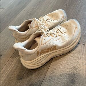HOKA Clifton 10 Ivory Cream Beige Running Shoe Size 9.5